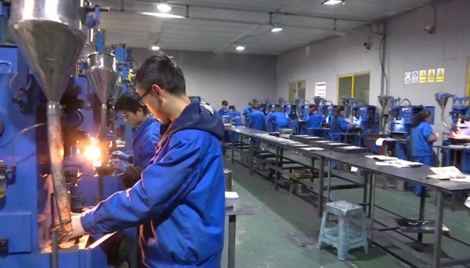 【推動(dòng)民營(yíng)經(jīng)濟(jì)高質(zhì)量發(fā)展】中鉑硬質(zhì)合金:提升產(chǎn)品質(zhì)量 力爭(zhēng)行業(yè)領(lǐng)先