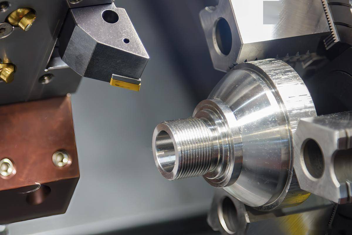 無縫鋼管軸套加工刀具選型實戰(zhàn)指南:硬質(zhì)合金刀vs陶瓷刀效能全解_mm_a